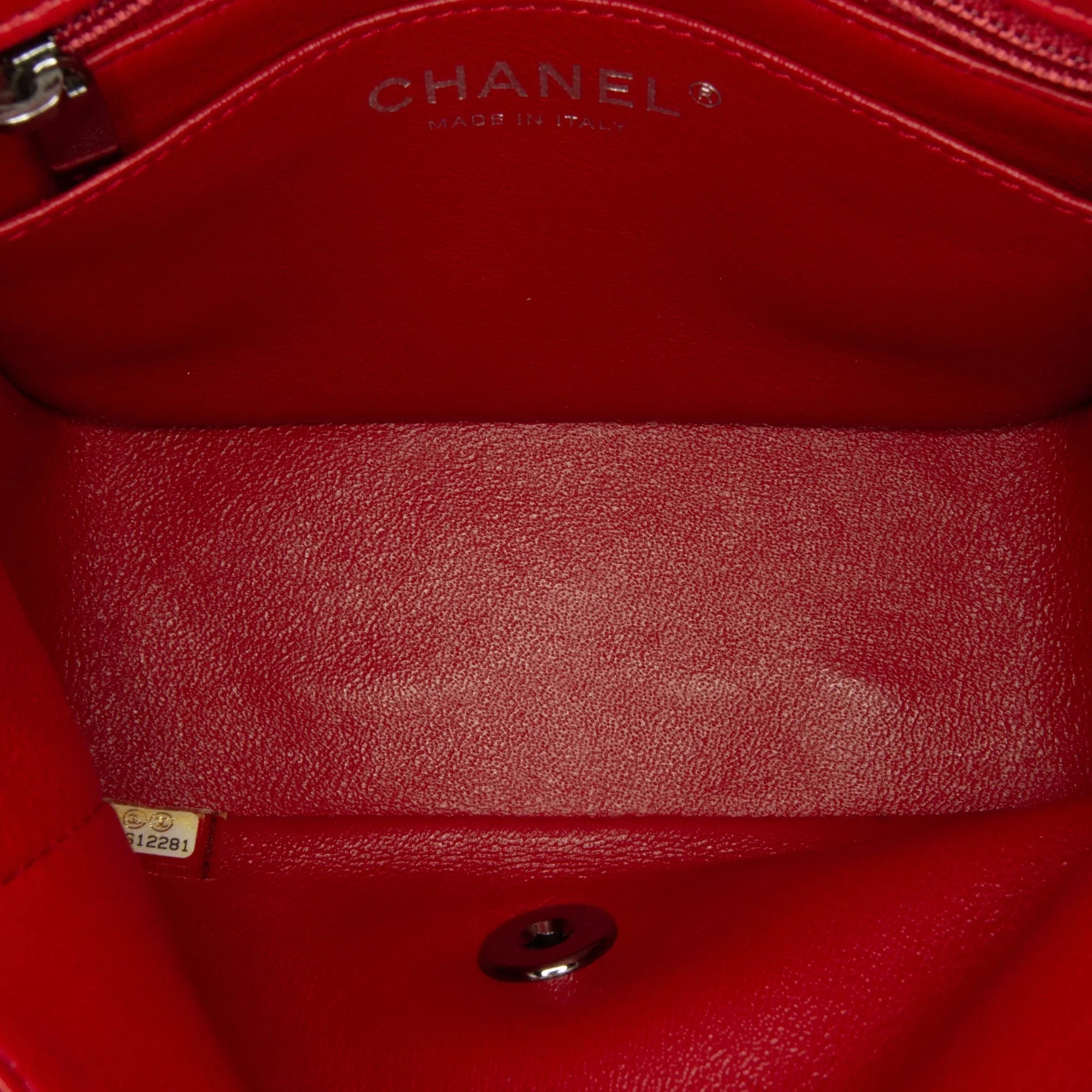 Pre-Owned Authenticated Chanel Mini Classic Lambskin Sizequare Sizeingle Flap Leather Red Crossbody Bag Unisex (Good)