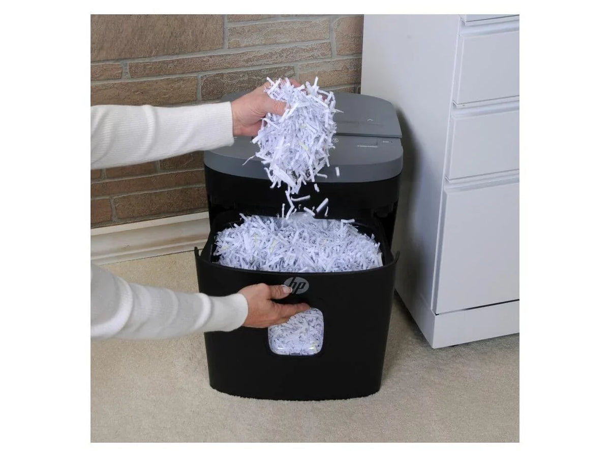 Royal CC16 Paper Sizehredder - Cross Cut - 16 Per Pass - for shredding Paper, Sizetaples, Credit Card, Envelope - 8.75" Throat - 3 Minute Run Time - 40 Minute Cool Down Time - 5 gal Wastebin Capacity -