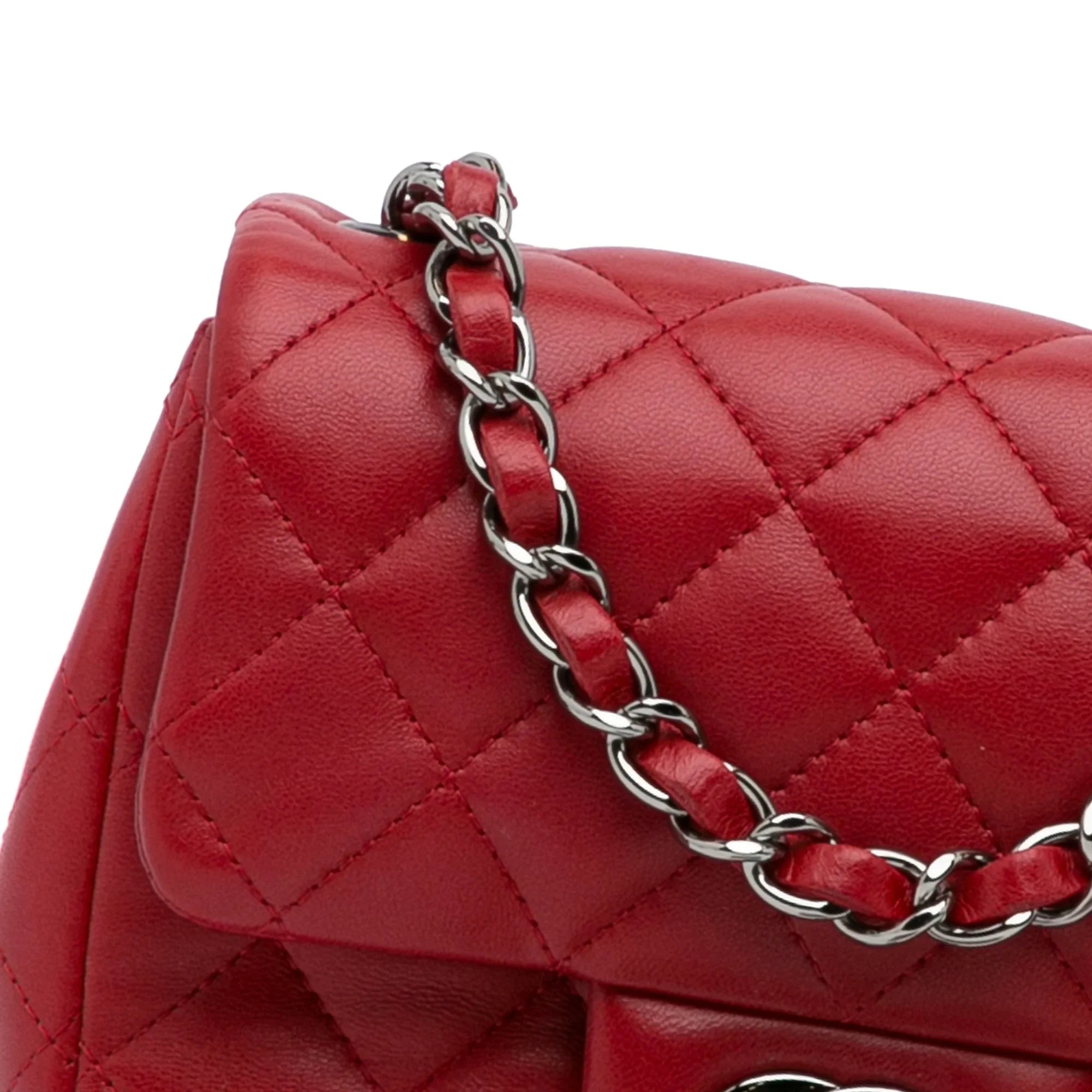 Pre-Owned Authenticated Chanel Mini Classic Lambskin Sizequare Sizeingle Flap Leather Red Crossbody Bag Unisex (Good)