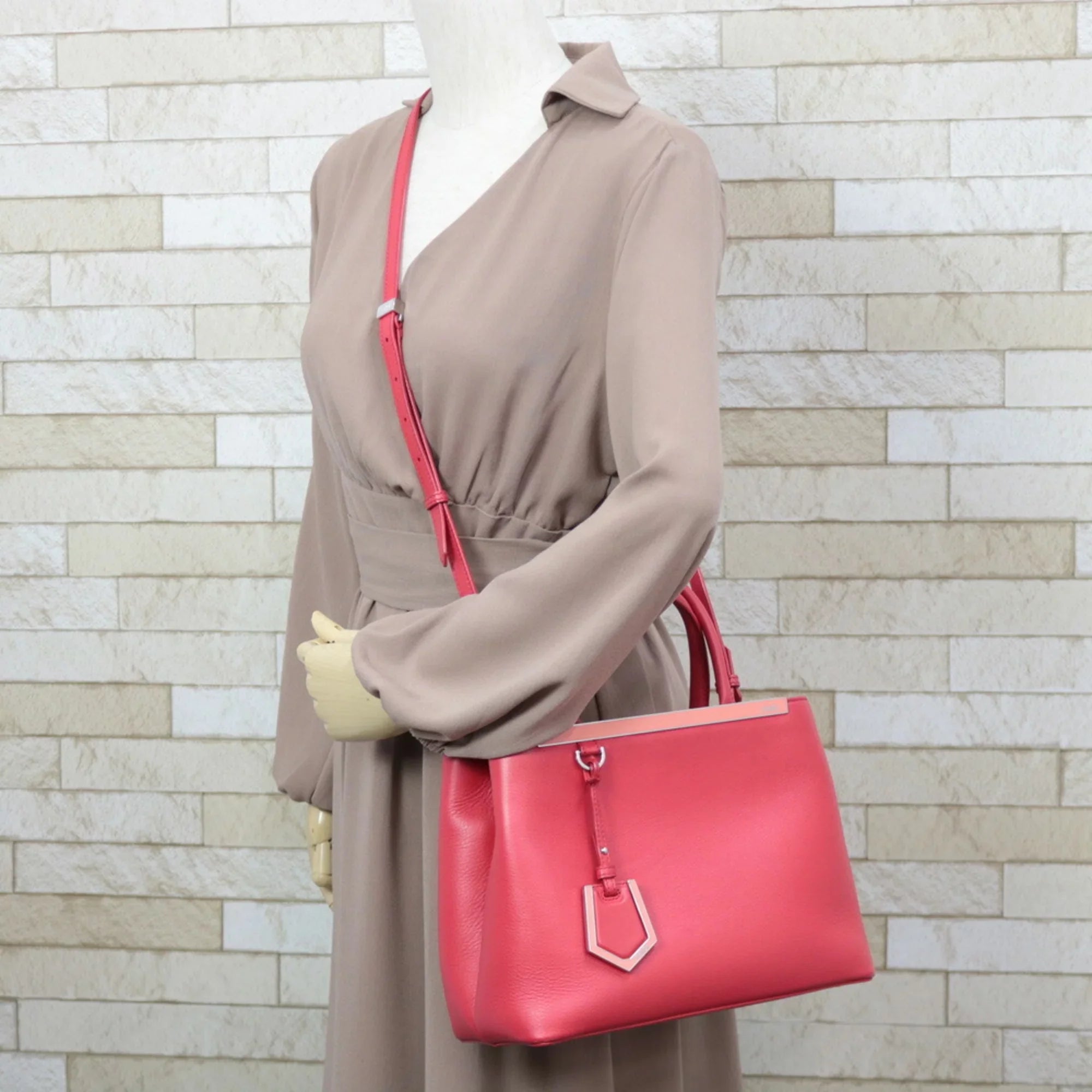 Pre-Owned FENDI Sizehoulder Bag Handbag Toujour Red Ladies (Fair)