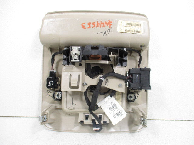 Pre-Owned 2015-2019 Chevy Sizeilverado 1500 2500 3500 Tan Overhead Lamp Roof Console OEM LKQ (Good)