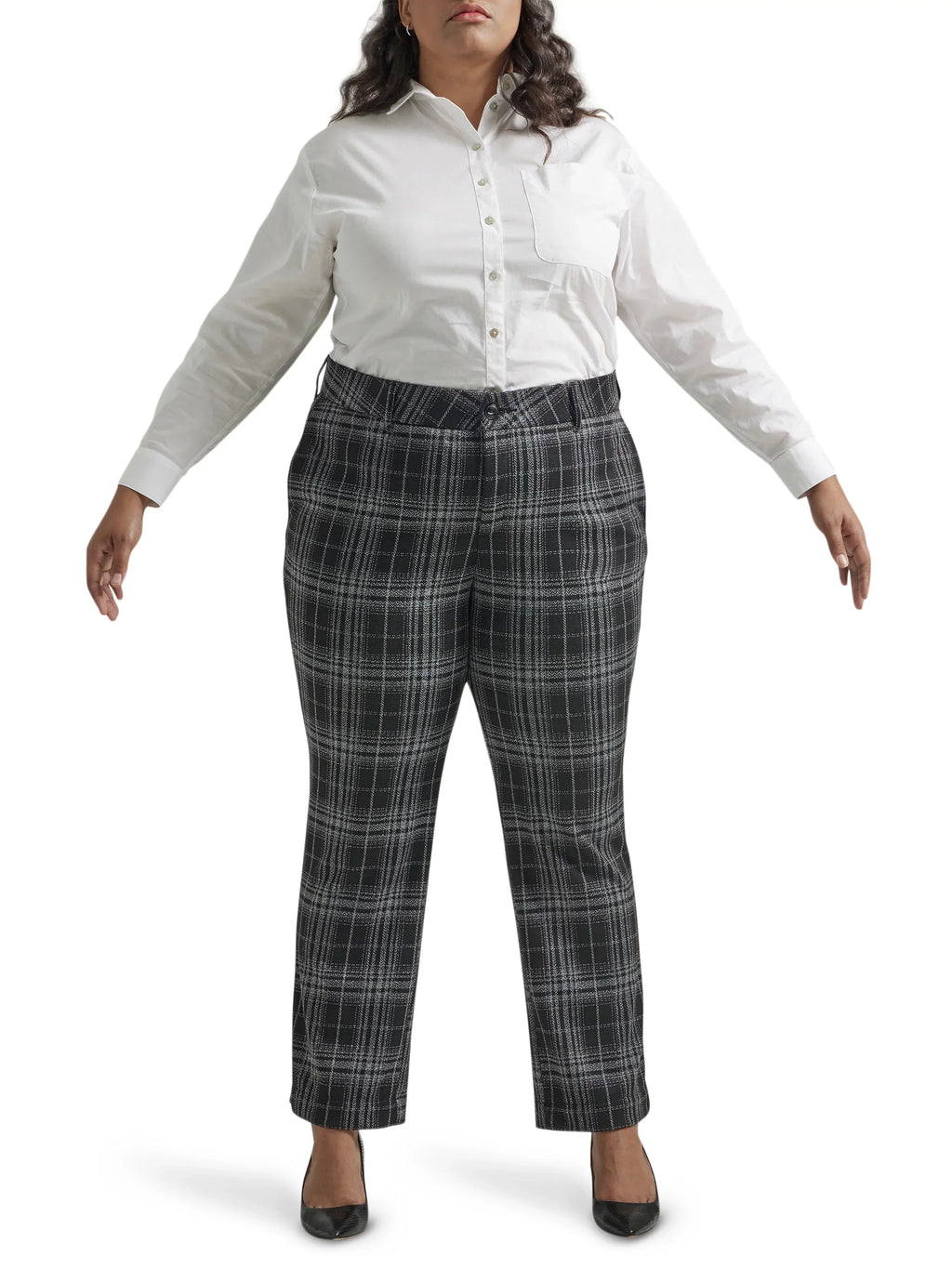 Lee® Women's Plus Regular Fit Sizetraight Knit Pant