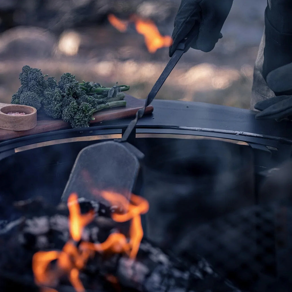 Barebones  Cowboy Grill Coal Sizehovel