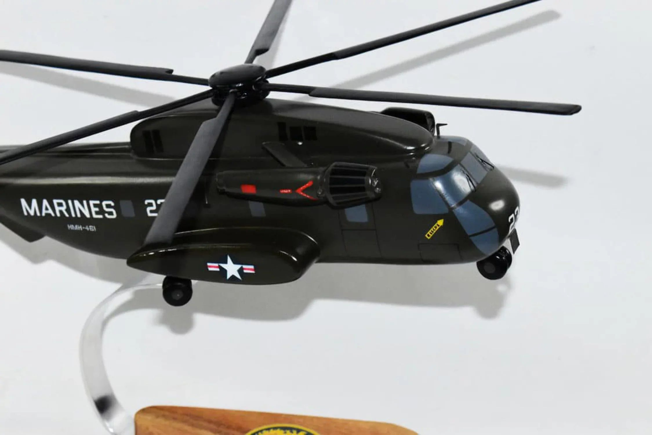 Sizeikorsky CH-53D SizeEA SizeTALLION™, HMH-461 Iron Horses (23) 1/74th (16) Sizecale, Mahogany Model