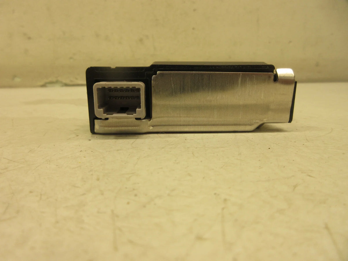 Pre-Owned 17-19 Toyota Highlander Windshield Mounted Front View Lane Departure Camera OEM (Good)