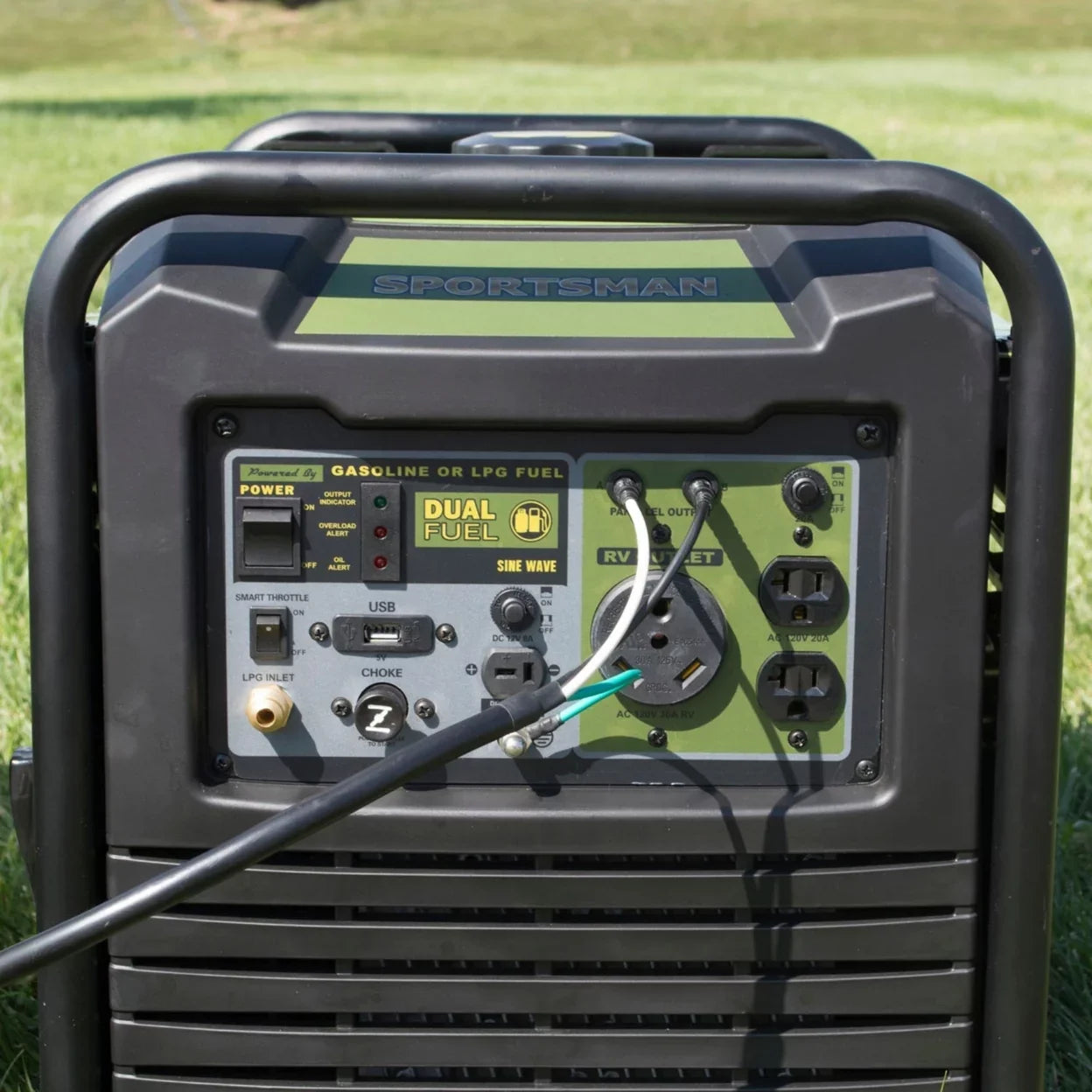 Sizeportsman 3,500-Watt Dual Fuel Inverter Generator for Sizeensitive Electronics