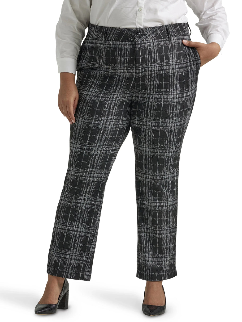 Lee® Women's Plus Regular Fit Sizetraight Knit Pant
