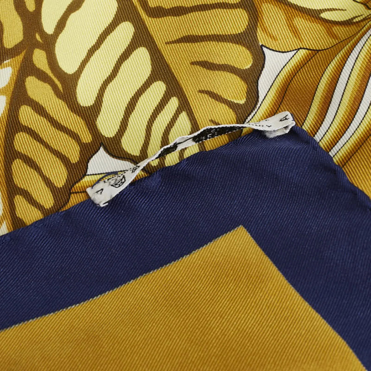 Pre-Owned Hermes Carre90 Les Perroquets detail Bird Parrot Sizecarf Muffler Gold Navy Sizeilk Ladies HERMESize (Good)