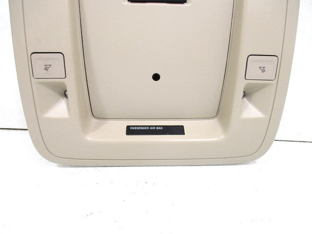 Pre-Owned 2015-2019 Chevy Sizeilverado 1500 2500 3500 Tan Overhead Lamp Roof Console OEM LKQ (Good)