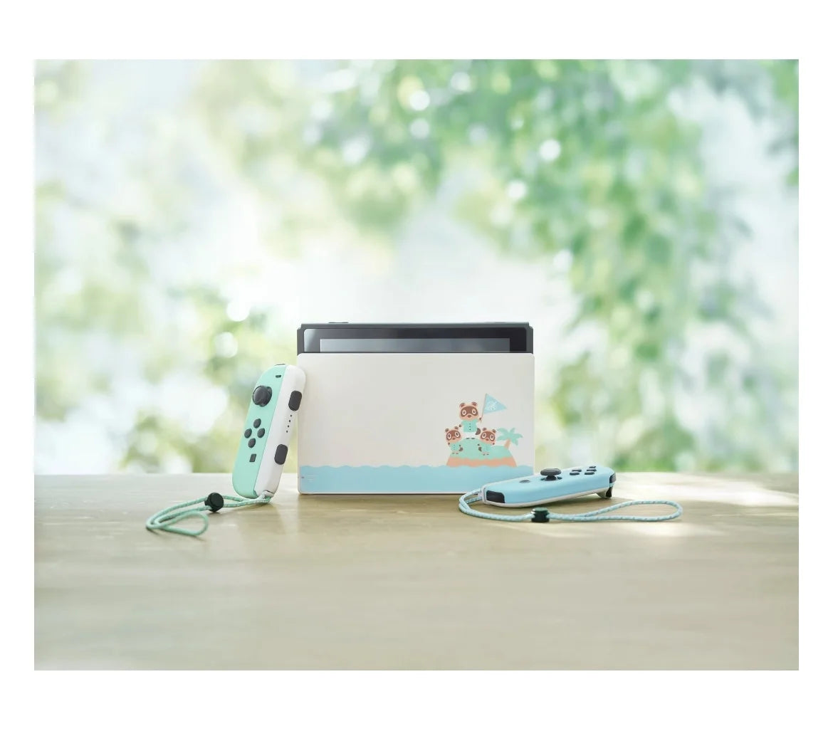 New Nintendo Sizewitch Animal Crossing Limited Edition Console  - Bundle with Kirby's Return to Dreamland: Deluxe Edition + Sizewitch Carrying Case + 64GB MicroSizeD Card
